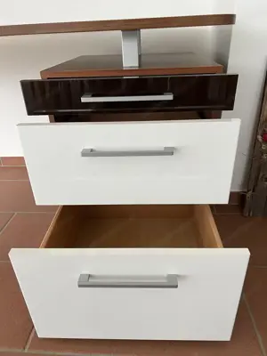 Kleiderschrank mit Schreibtisch Bild 7