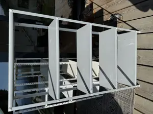 3 Metallregale zu verschenken Bild 3