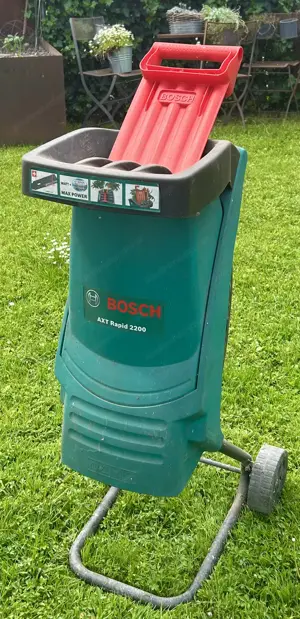 Gartenhäcksler Bosch AXT Rapid 2200 neuwertig 
