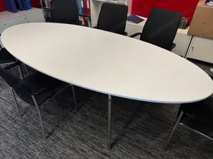 Tisch für Besprechungen Büro  Bild 4