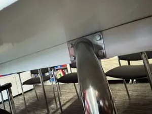 Tisch für Besprechungen Büro  Bild 3