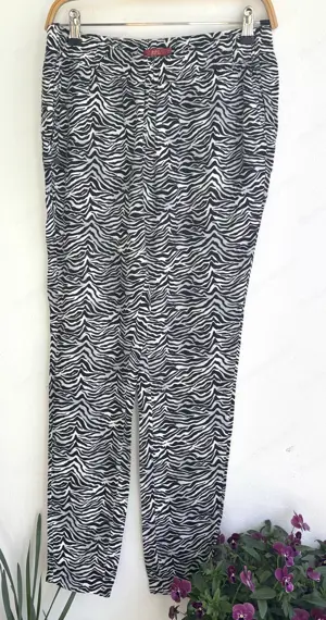 Schwarz weiß gemusterte Damen Hose