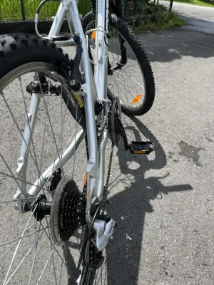 Billiges Jugend-Mountainbike zu verkaufen Bild 2