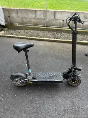 E-Scooter mit Sitz (vhb) Bild 2