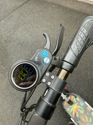 E-Scooter ohne Sitz (VHB) Bild 2