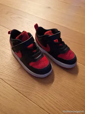 Sneaker Gr. 25