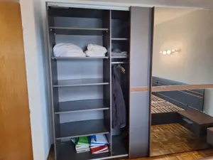 Schlafzimmer Bild 2