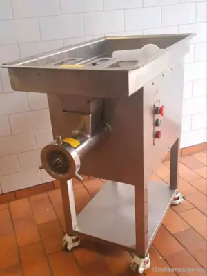 GroBer Fleischwolf 2200W Fleischerei  Metzgerei Fleischkuttere