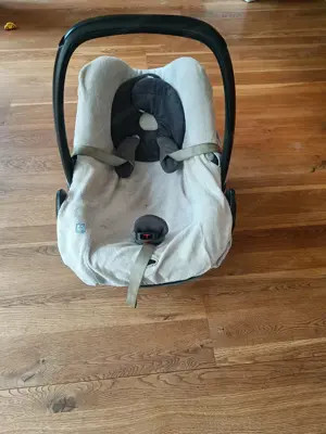 Maxi Cosi Pebble Babyschale Autokindersitz Bild 4