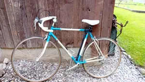 Altes Rennrad Straßenrad 