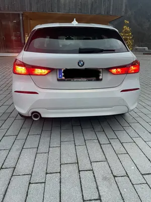 Bmw 1er 116 F40  Bild 2