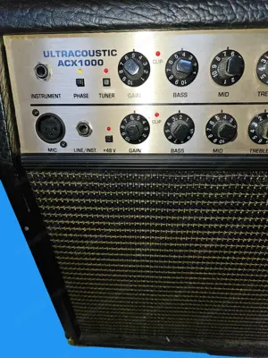 Akustik-Verstärker von Behringer Bild 2