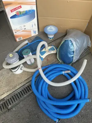 Poolzubehör