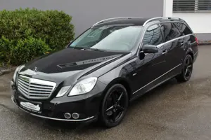 Mercedes Benz E300 T Elegancw BlueEfficiency CDI Aut.