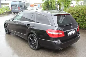 Mercedes Benz E300 T Elegancw BlueEfficiency CDI Aut. Bild 4