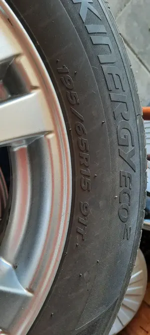 Vw Alufelgen mit Sommerreifen Bild 2