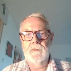 Wer ab 20zig würde mich 1x pro Monat Intim rasieren ?