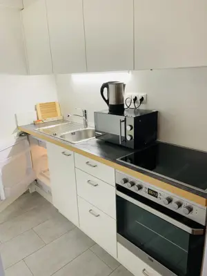 Helle 2 Zimmer Wohnung  Bild 2