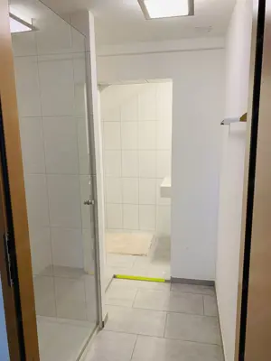 Helle 2 Zimmer Wohnung  Bild 4