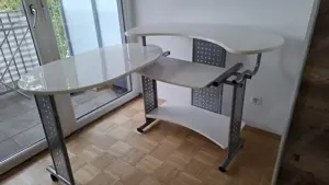 Schreibtisch zum ausziehen Bild 2
