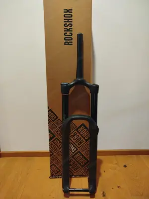 Rock Shox Yari 180mm