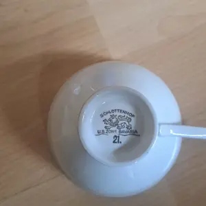 Sammlergeschirr ohne Beschäftigung  Bild 6