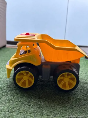 Spielfahrzeug Kipper  Bild 2