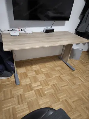 Schreibtisch mit 2 Stühlen  Bild 7
