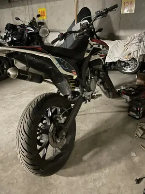 Verkaufe Derbi Senda DRD X-Treme SM Bild 2