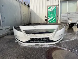 Verkaufe Stoßstange VOLVO V40
