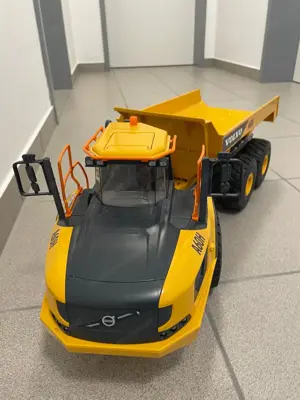 Muldenkipper Volvo von Bruder Bild 2