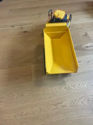 Muldenkipper Volvo von Bruder Bild 5