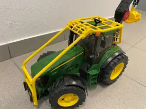 Bruder John Deere 7930 Forsttraktor Bild 2