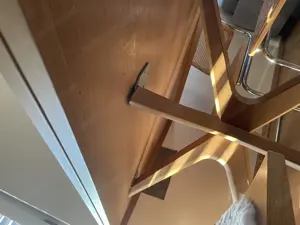 Esstisch aus Echtholzfurnier Bild 3