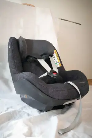 Maxi-Cosi Family Set (Babyschale, Kindersitz und Basisstation) Bild 8
