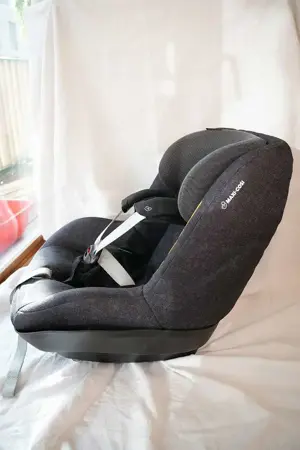 Maxi-Cosi Family Set (Babyschale, Kindersitz und Basisstation) Bild 7