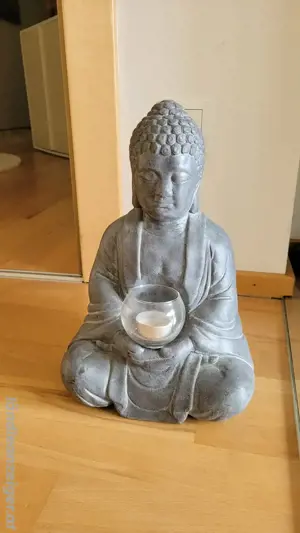 Große Buddha Figur aus Stein mit Teelicht 