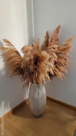 Große Blumenvase mit Pampasgras