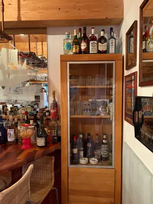 Bar mit Hockern - Komplettausstattung Bild 2