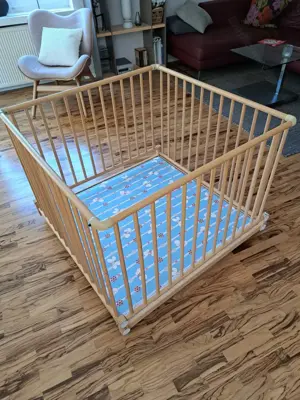 Kinderbett mit zweiter Ebene als Krabbelbox Bild 5