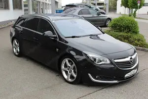 Opel Insignia ST 1,6 Turbo Dir. Inj. Ecotec Cosmo Aut. Opc Line 2015  Bild 3