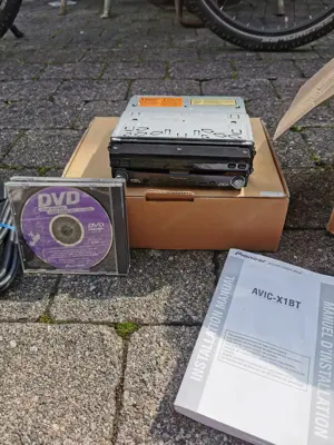 Autoradio Pioneer mit viel Zubehör  Bild 3