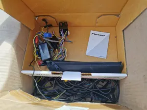 Autoradio Pioneer mit viel Zubehör  Bild 2