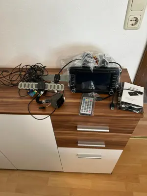 Autoradio mit vielen Zubehör  Bild 4