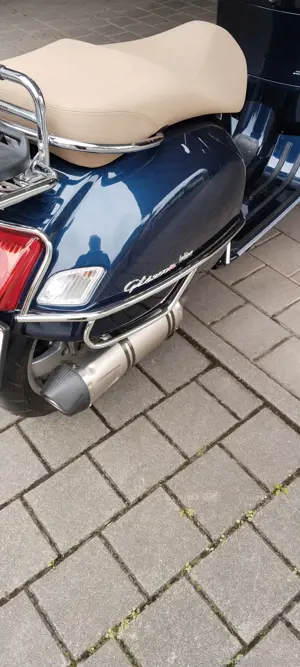 Vespa 250 GTS  Bild 3