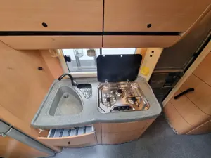 Laika Kreos 3010g Traumwohnmobil für 2 Bild 5