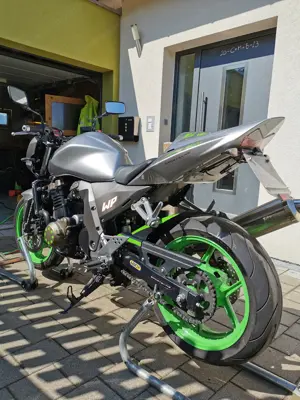 Kawasaki Z750 Bild 3