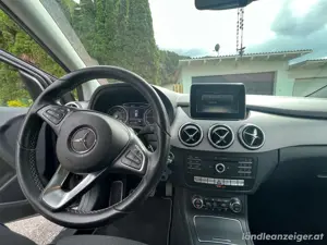 Mercedes Benz B250 e - Top gepflegt & umfangreich ausgestattet Bild 4