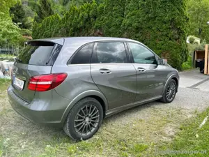 Mercedes Benz B250 e - Top gepflegt & umfangreich ausgestattet Bild 5