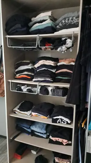 Kleiderkasten  Bild 3